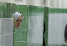 Iran: Foreign diplomats tour of Evin prison a ‘crude PR stunt’